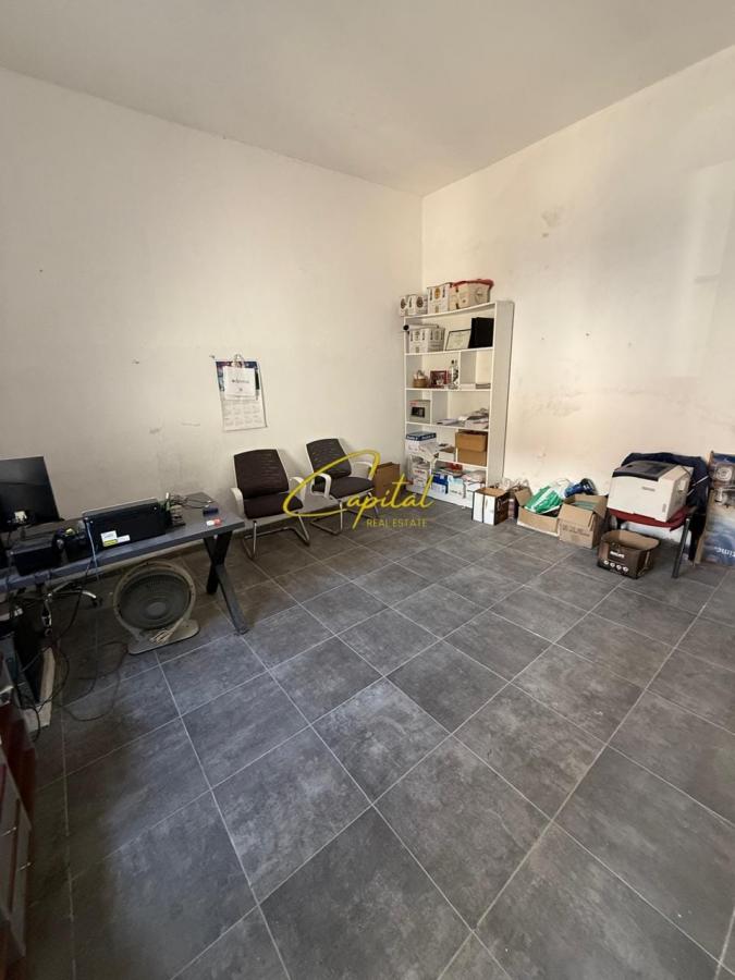 Magazine me qera 520 m2 rruga siri kodra 2000 euro