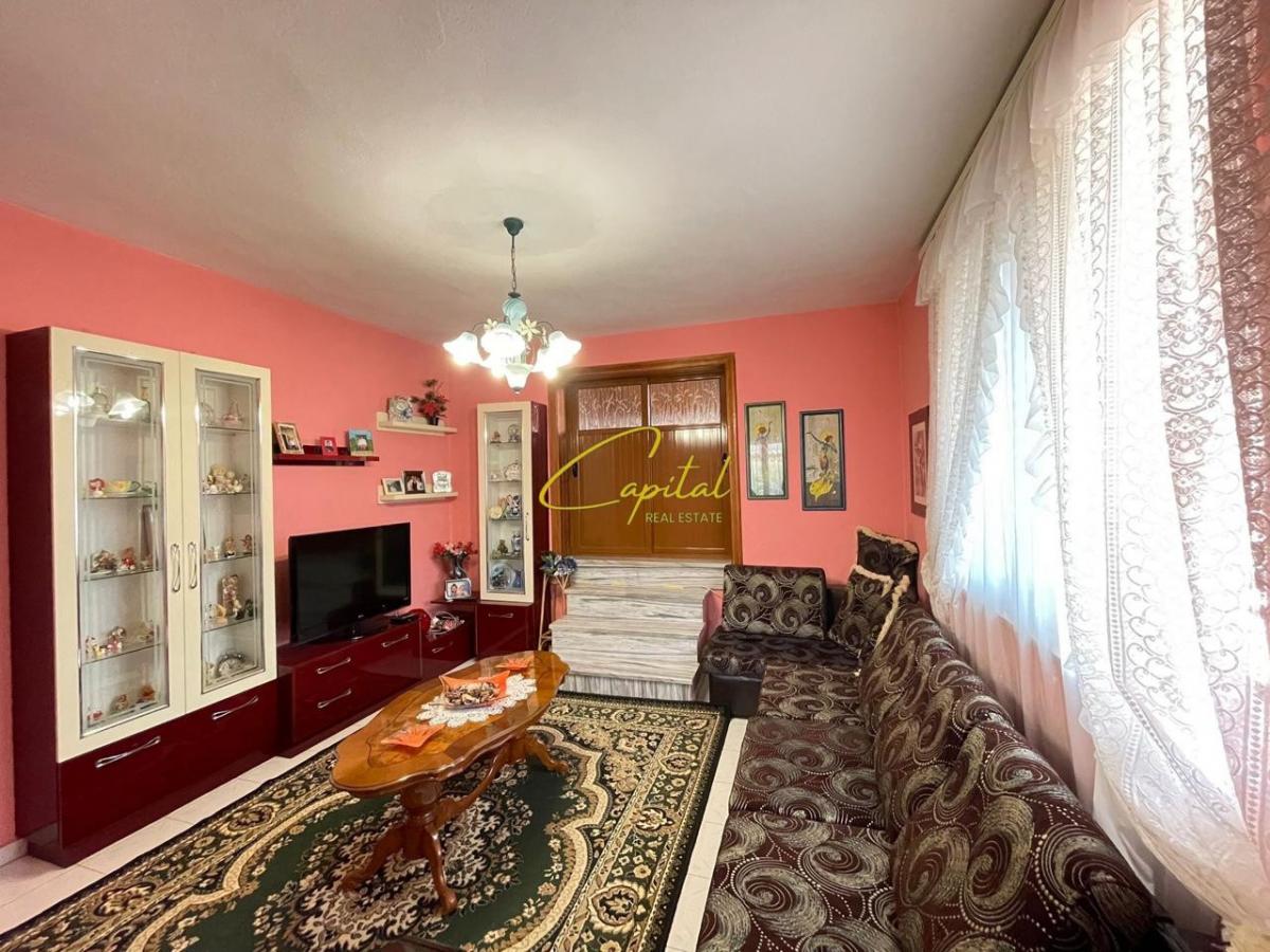 Apartament me qera 2+1 ish tregu elektirk 50.000 leke