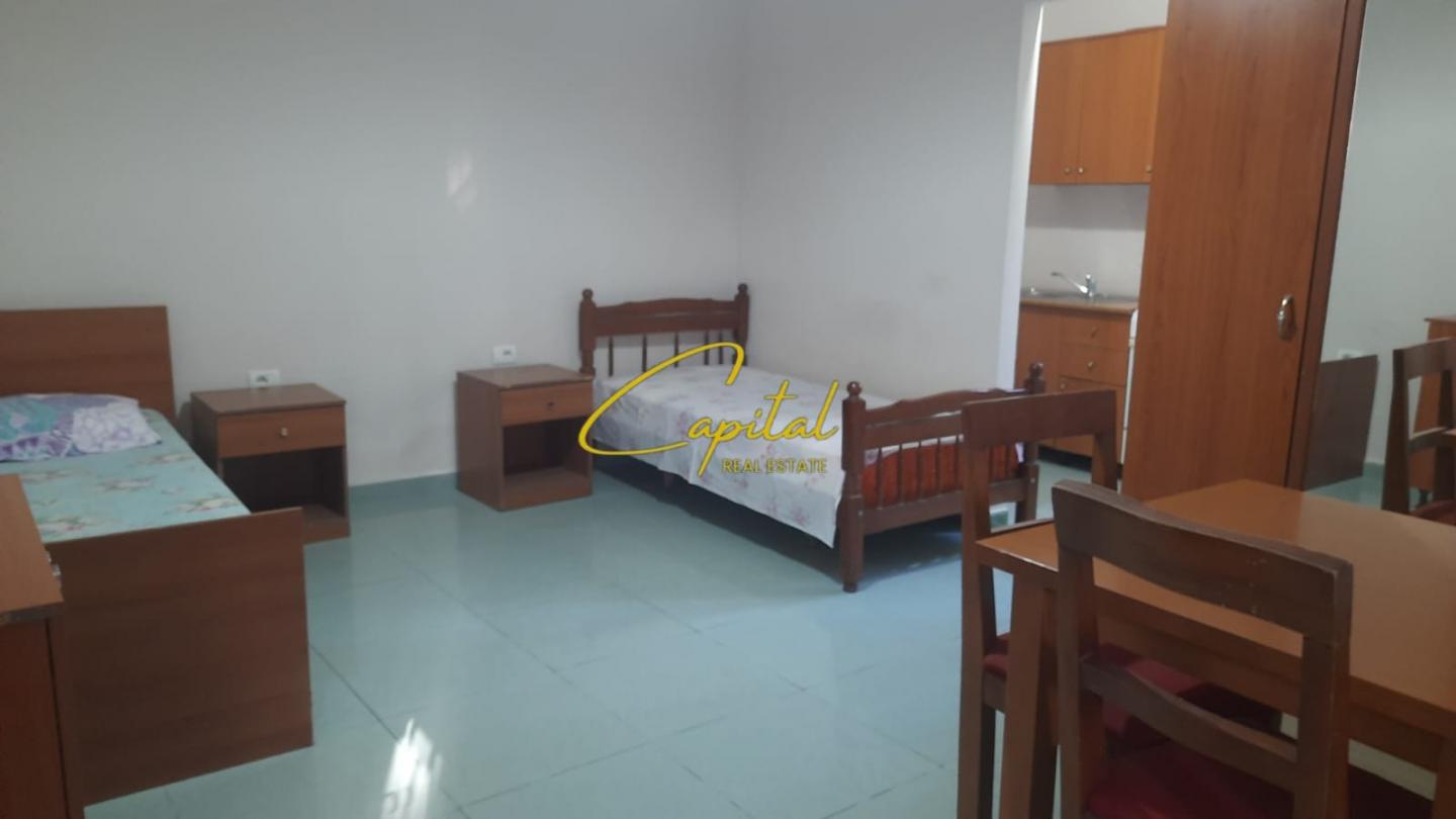 Garsoniere me qera 30 m2 rruga e bogdaneve 350 euro