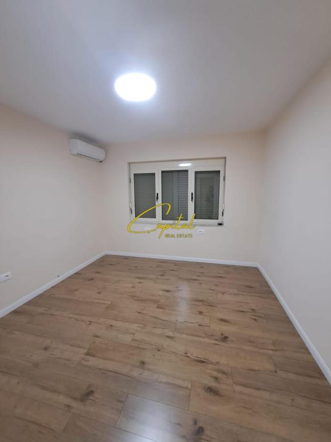 Zyre me qera 80 m2 qender 1.200 euro