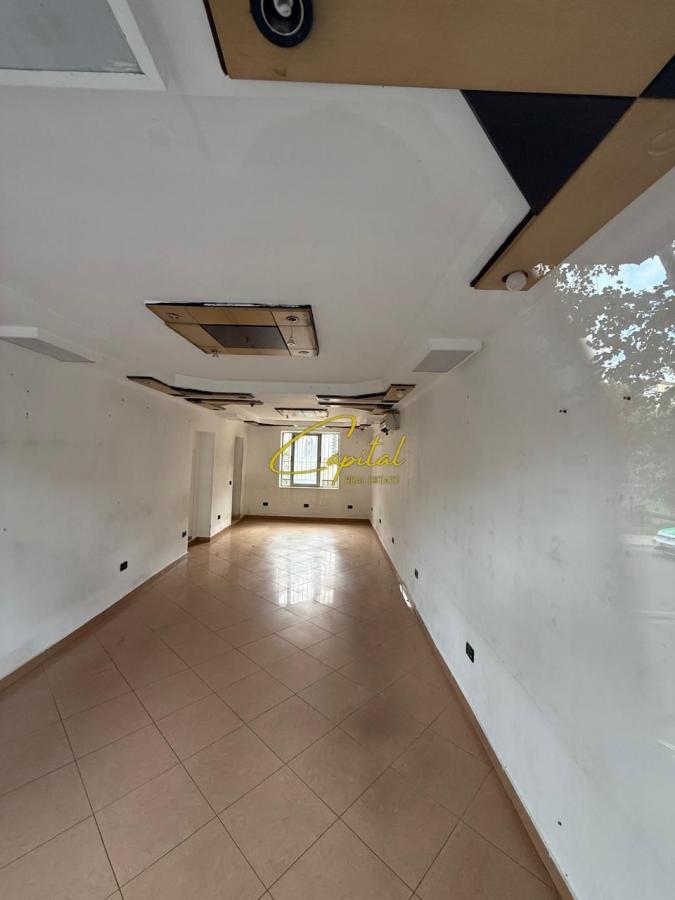 Dyqan me qera 40 m2 xhamia e tabakeve 55.000 leke