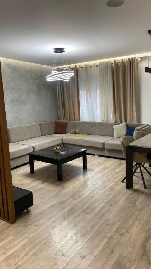 Apartament me qera 2+1 yzberisht 500 euro