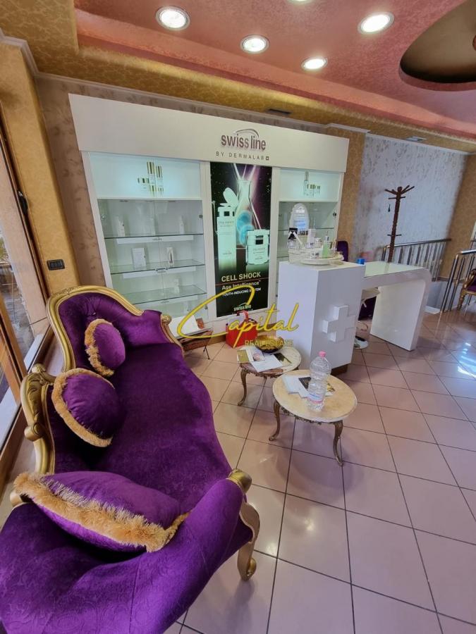 Shite ambient biznesi 130 m2 rruga e durresit 450.000 euro