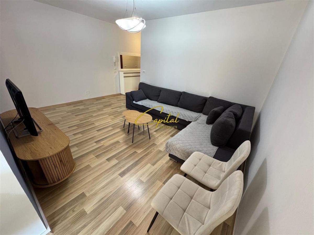 Apartament me qera 1+1 komuna e parisit 650 euro