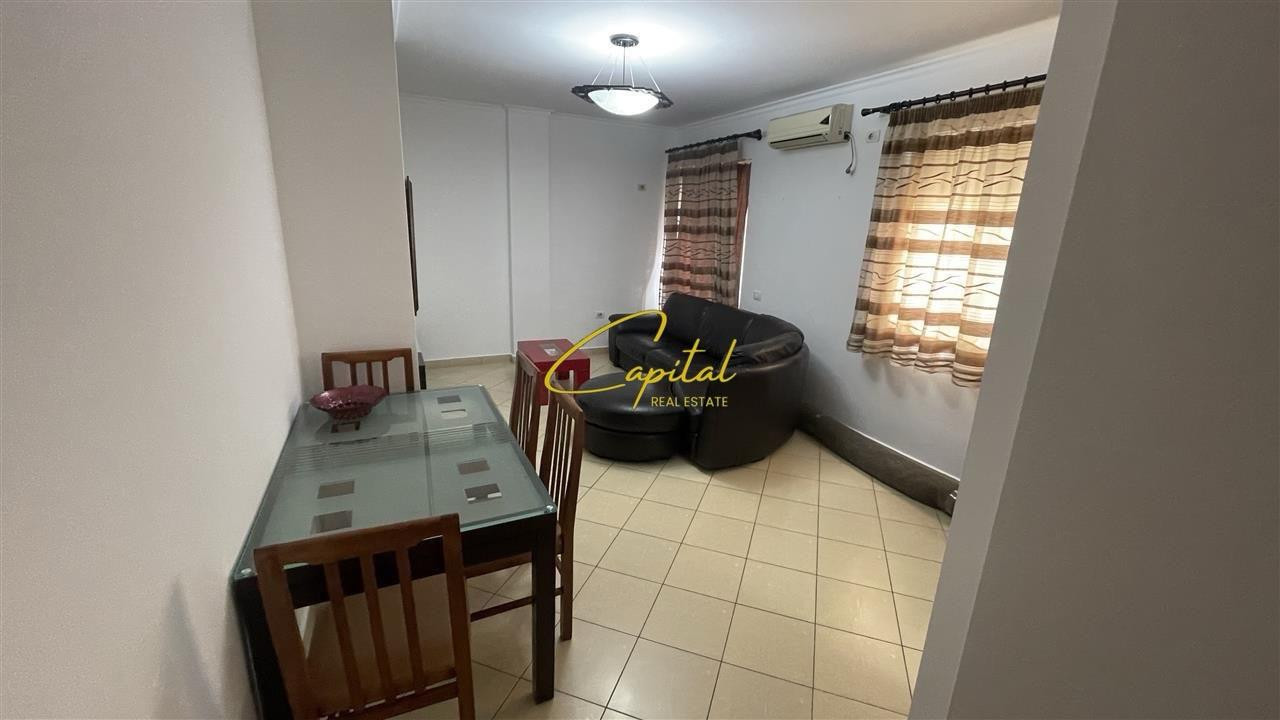 Apartament me qera 2+1 shkolla e bashkuar 45.000 leke