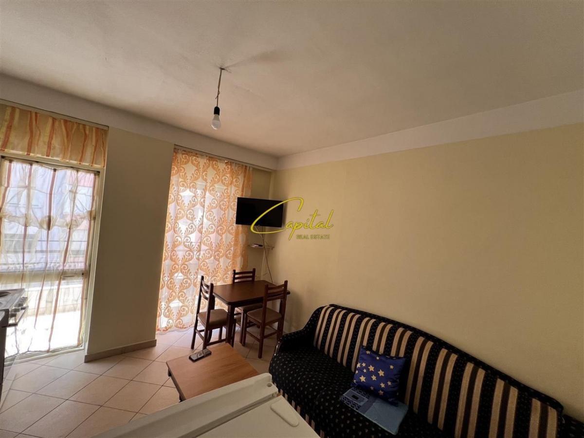 Apartament me qera 1+1 5 maji 450 euro