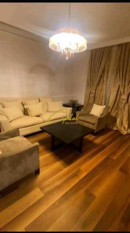 Apartament me qera 1+1 pazari i ri 600 euro