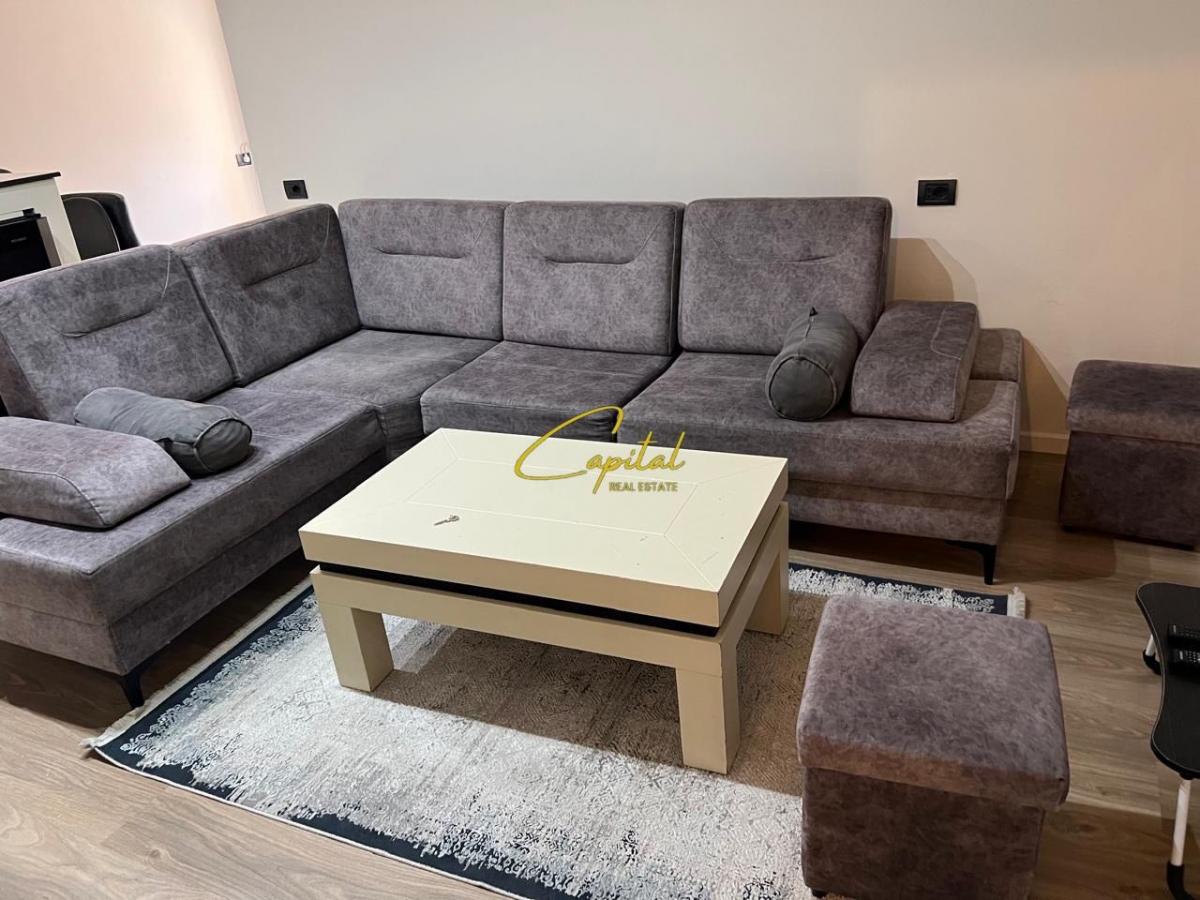 Apartament me qera 3+1 rruga e dibres 65.000 leke
