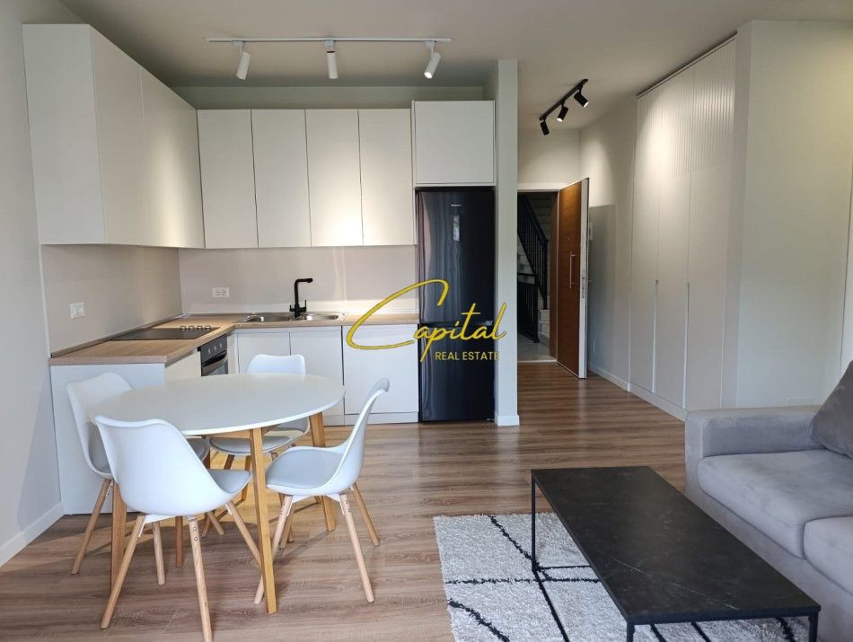 Shitet apartament 2+1+2 kopshti botanik 25.700.000 leke