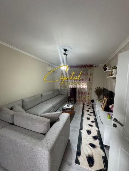 Apartament me qera 1+1 brryli 50.000 leke