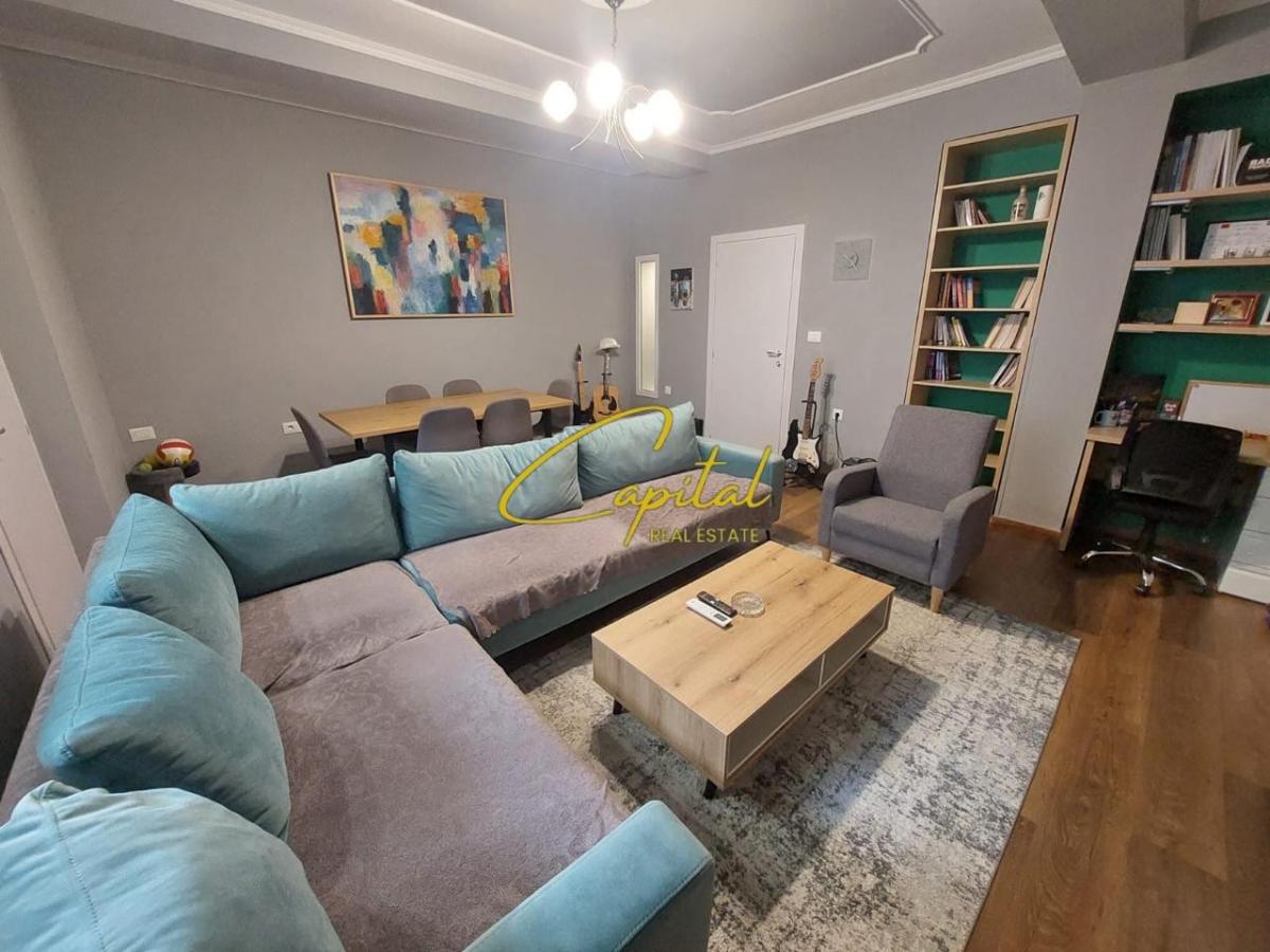 Shitet vile private 210 m2 shkolla e baletit 450.000 euro
