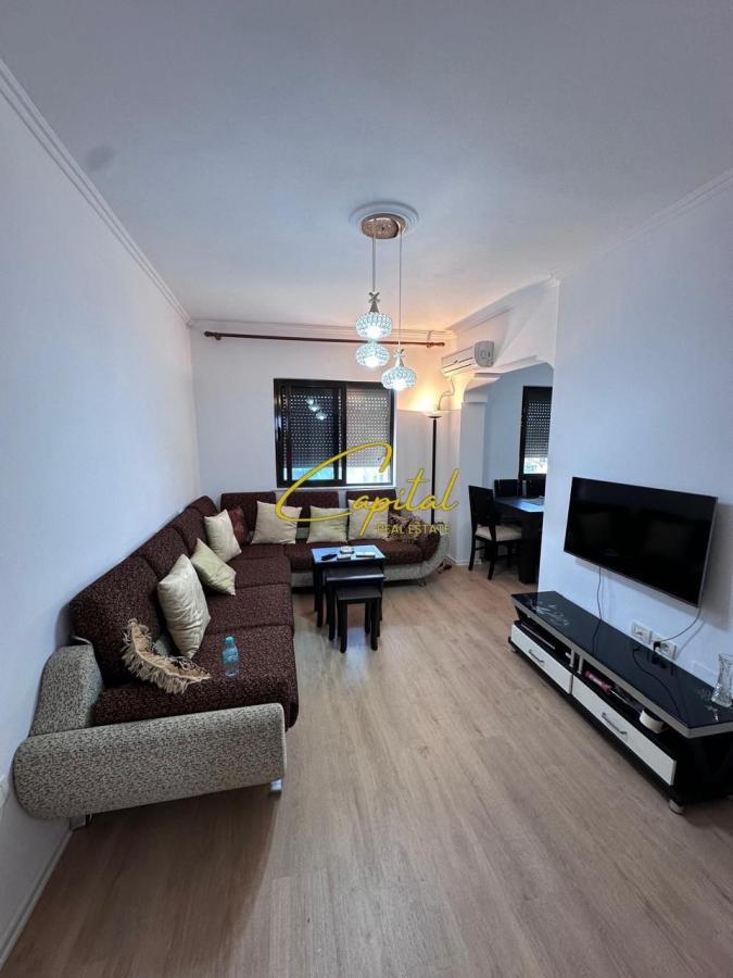 Shitet apartament 2+1 rruga bardhyl 147.000 euro