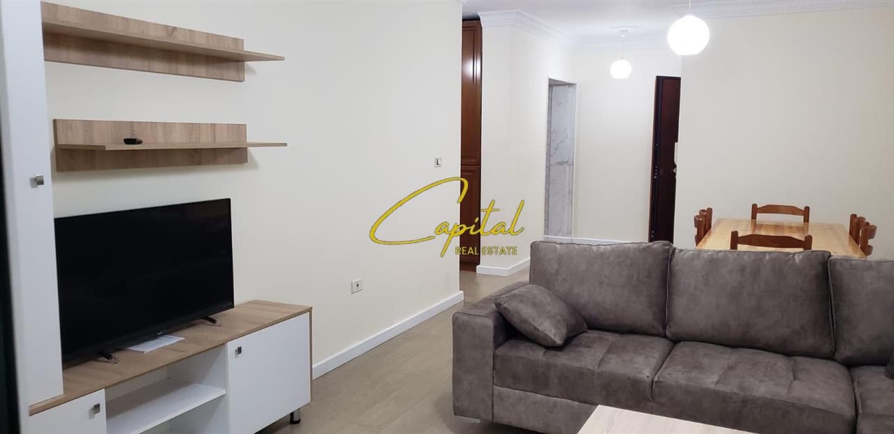 Apartament me qera 2+1 rruga dritan hoxha 550 euro