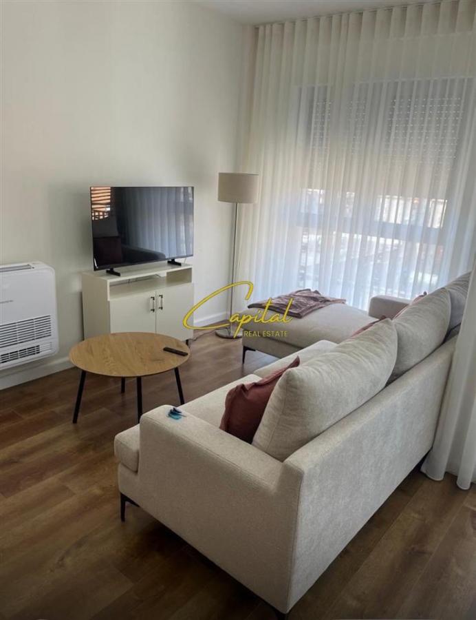 Apartament me qera 1+1 pazari i ri 650 euro