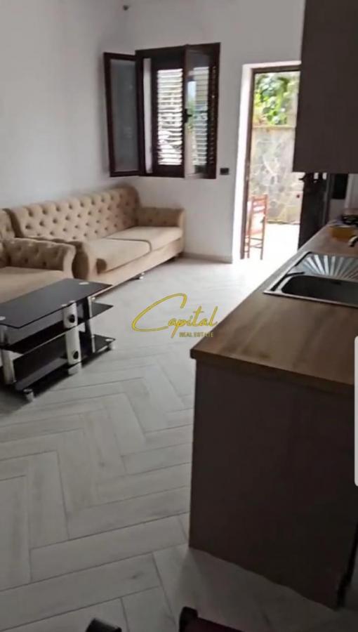 Apartament me qera 2+1 laprake 40.000 leke