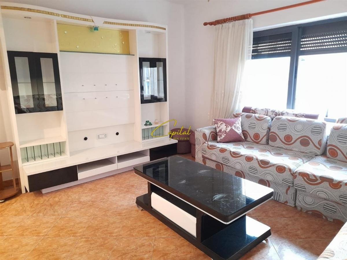 Apartament me qera 1+1 5 maji 40.000 leke