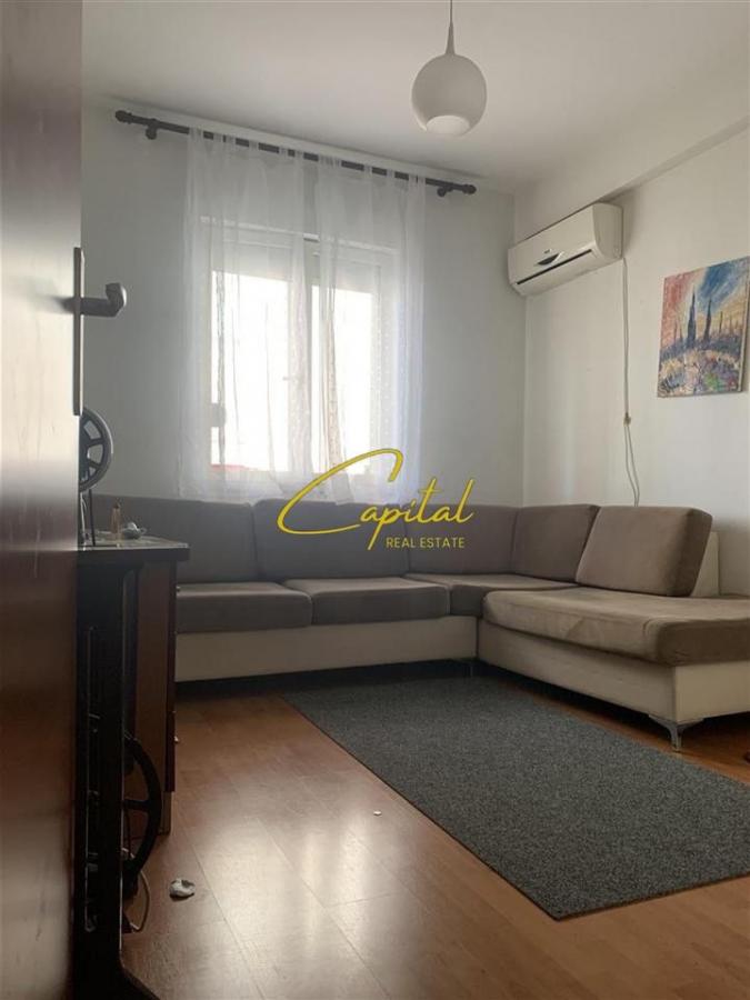 Apartament me qera 1+1 komuna e parisit 60.000 leke
