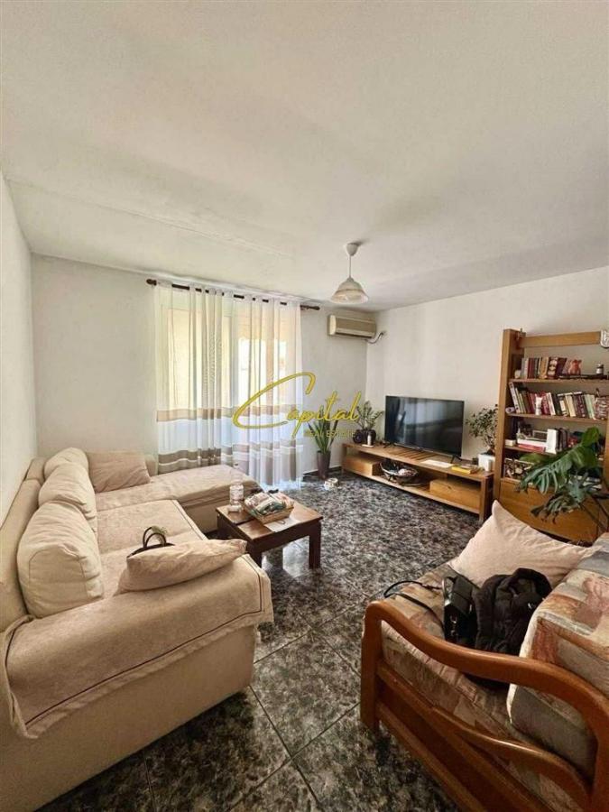Apartament me qera 2+1 rruga e elbasanit 50.000 leke