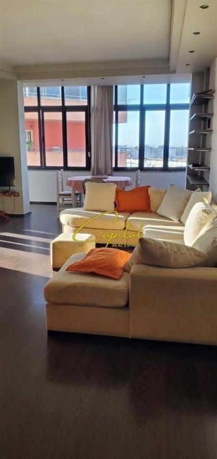 Apartament me qera 2+1 kodra e diellit 650 euro