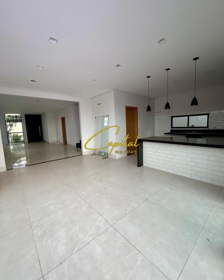 Shite dyqan 187 m2 pazari i ri 430.000 euro