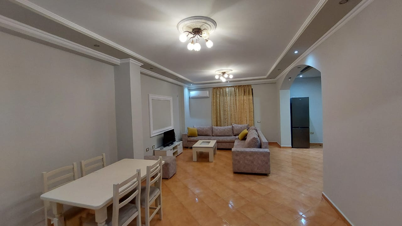 Jepet apartament 2+1 me qera Fresk Rr.Thesarit