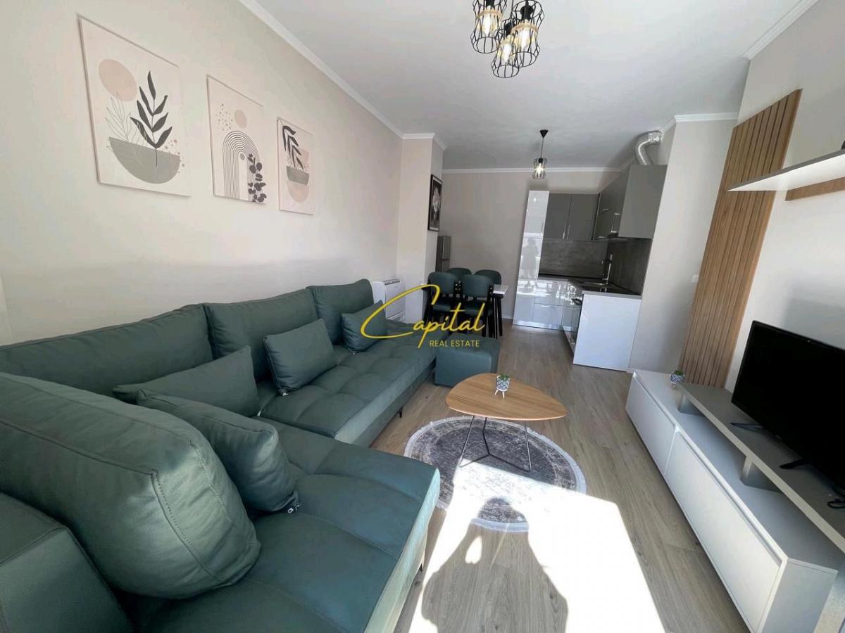 Apartament me qera 1+1 xhamlliku 50.000 leke
