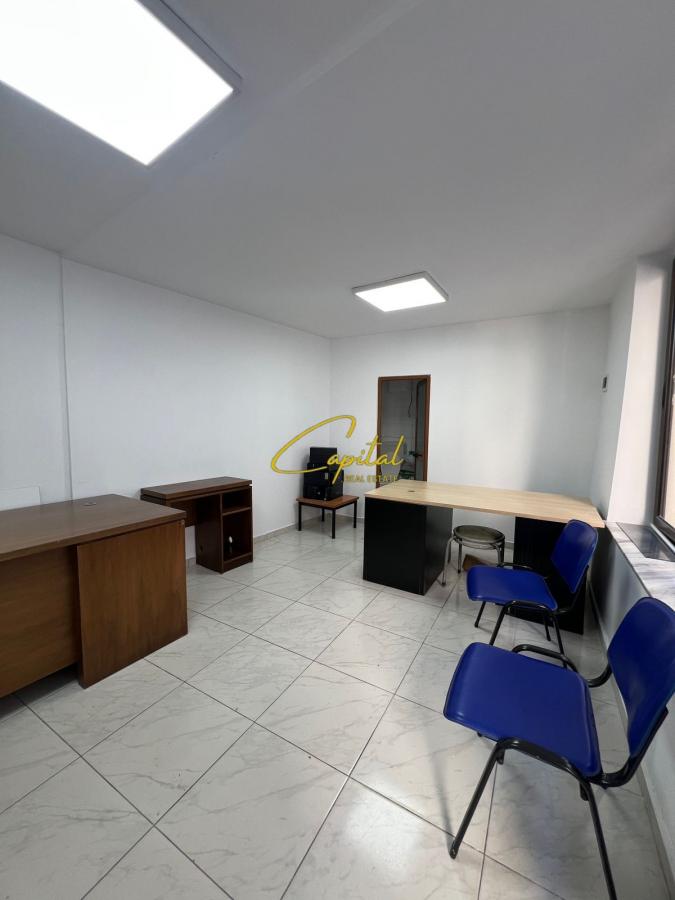 Zyre me qera 25 m2 rruga fortuzi 40.000 leke