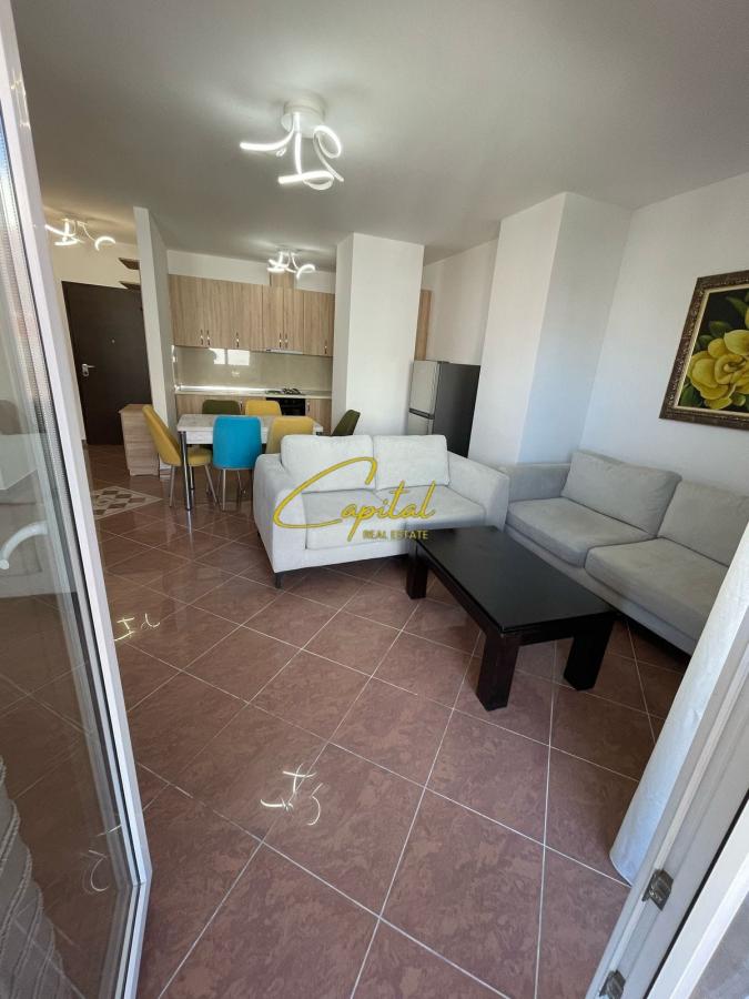 Shitet apartament 2+1+2 xhamlliku 199.000 euro