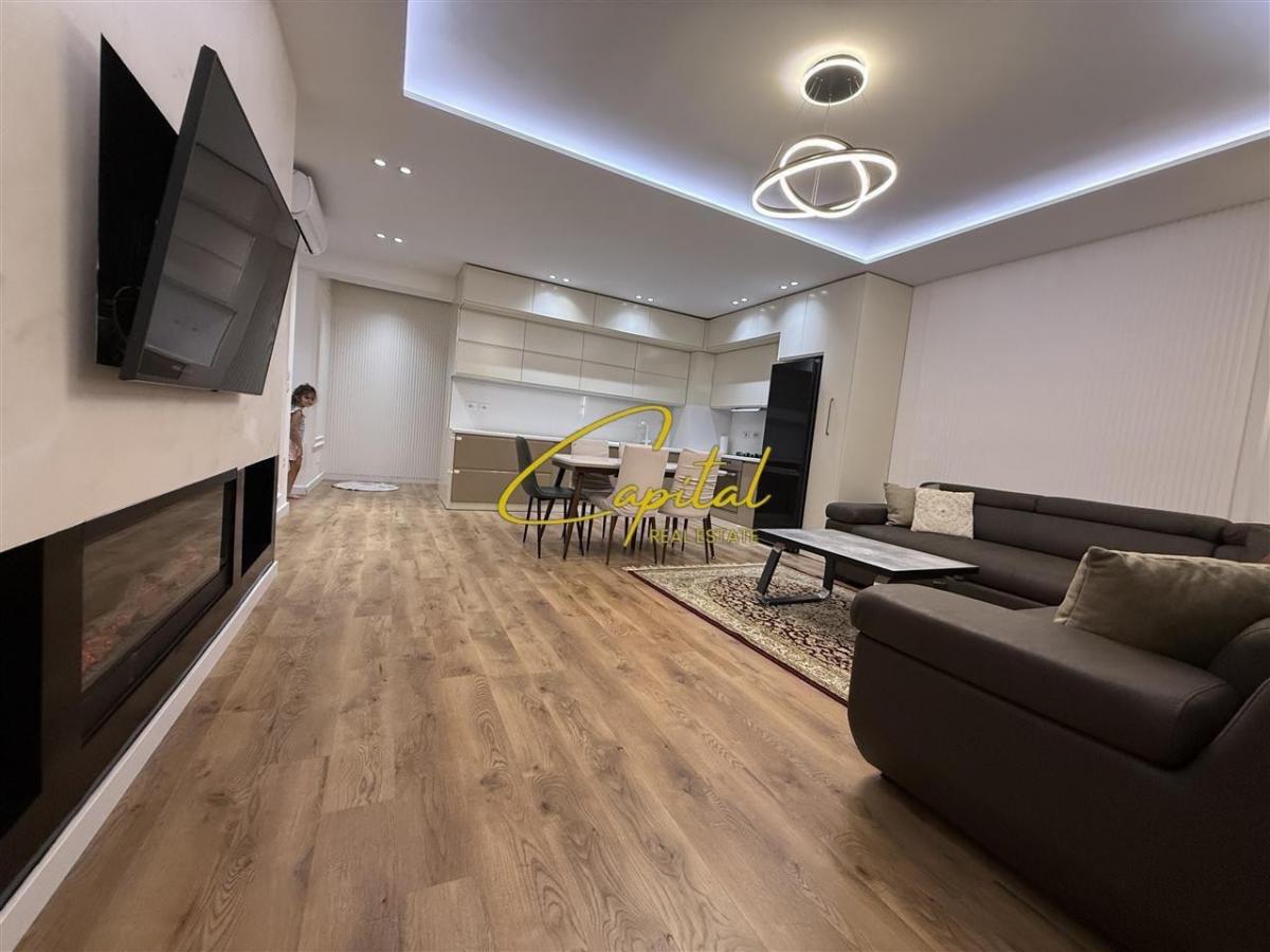 Apartament me qera 2+1 kompleksi malajzian 800 euro