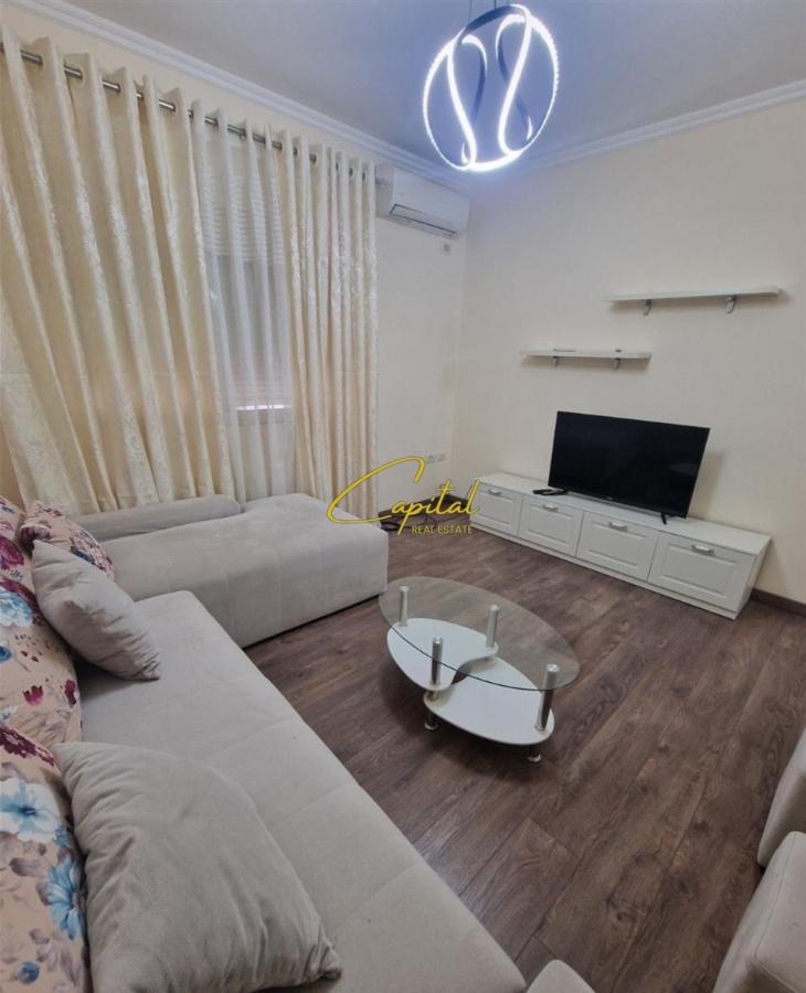 Apartament me qera 1+1 kristal center 45.000 leke
