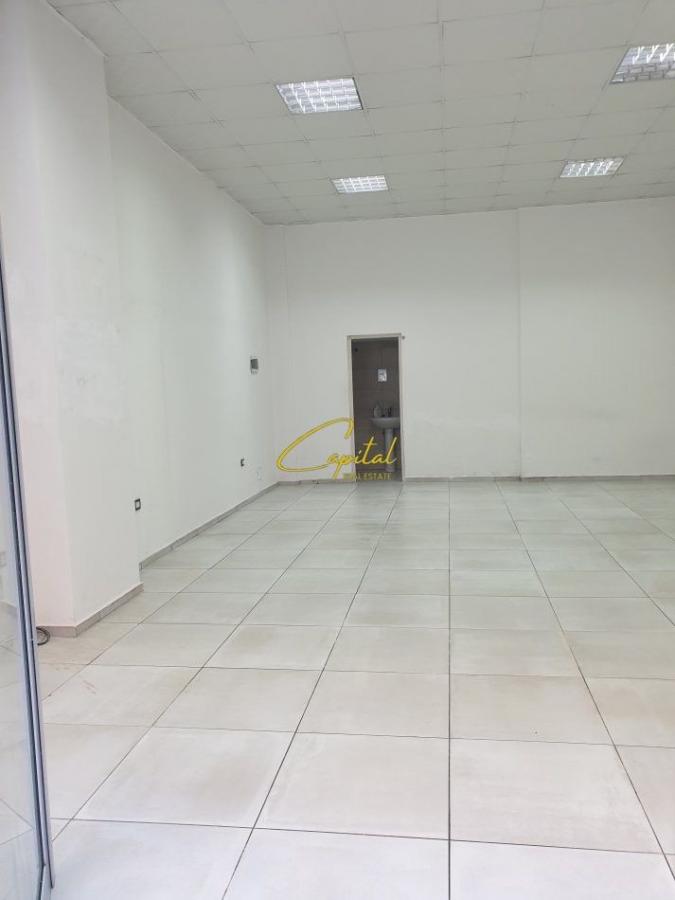 Dyqan me qera 55 m2 kombinat 50.000 leke
