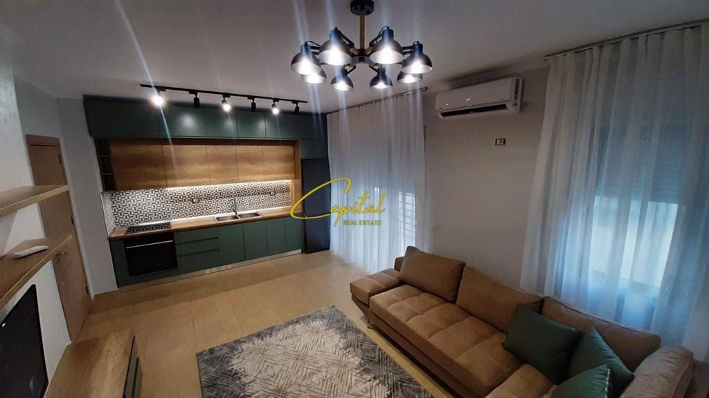 Apartament me qera 1+1 5 maji 45.000 leke