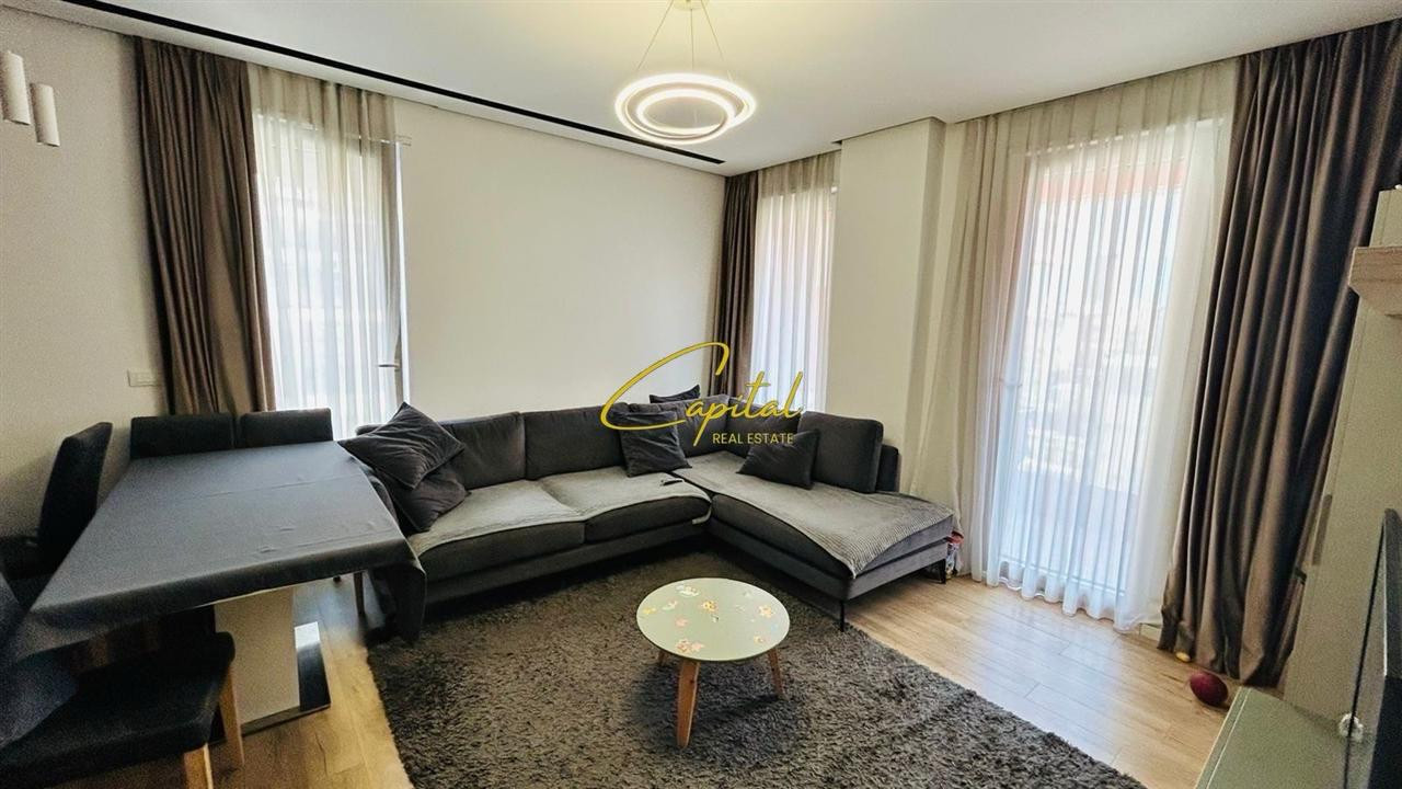 Shitet apartament 1+1 ring center 210.000 euro