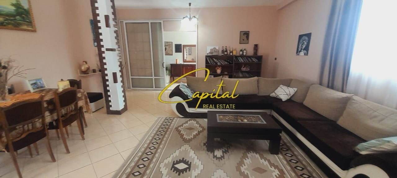 Shitet apartament 155 m2 yzberisht 150.000 euro