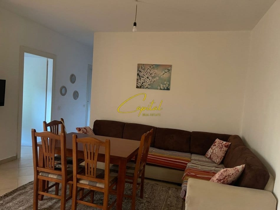 Apartament me qera 2+1 kopshti botanik 45.000 leke