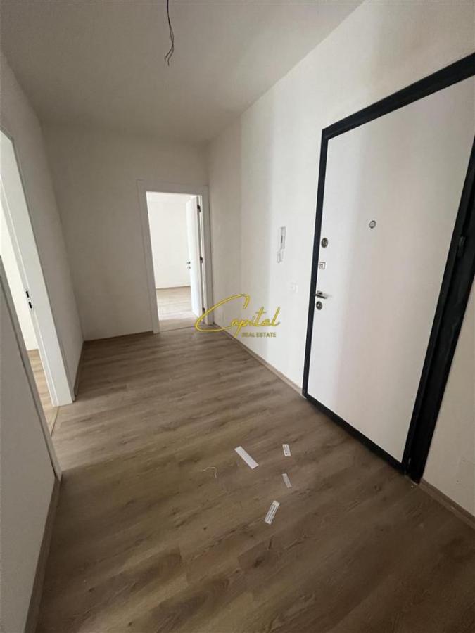 Zyre me qera 116 m2 rruga jordan misja 800 euro