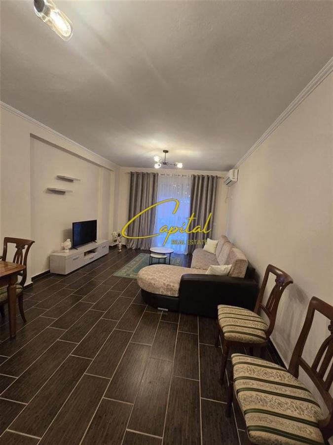 Apartament me qera 2+1 misto mame 50.000 leke