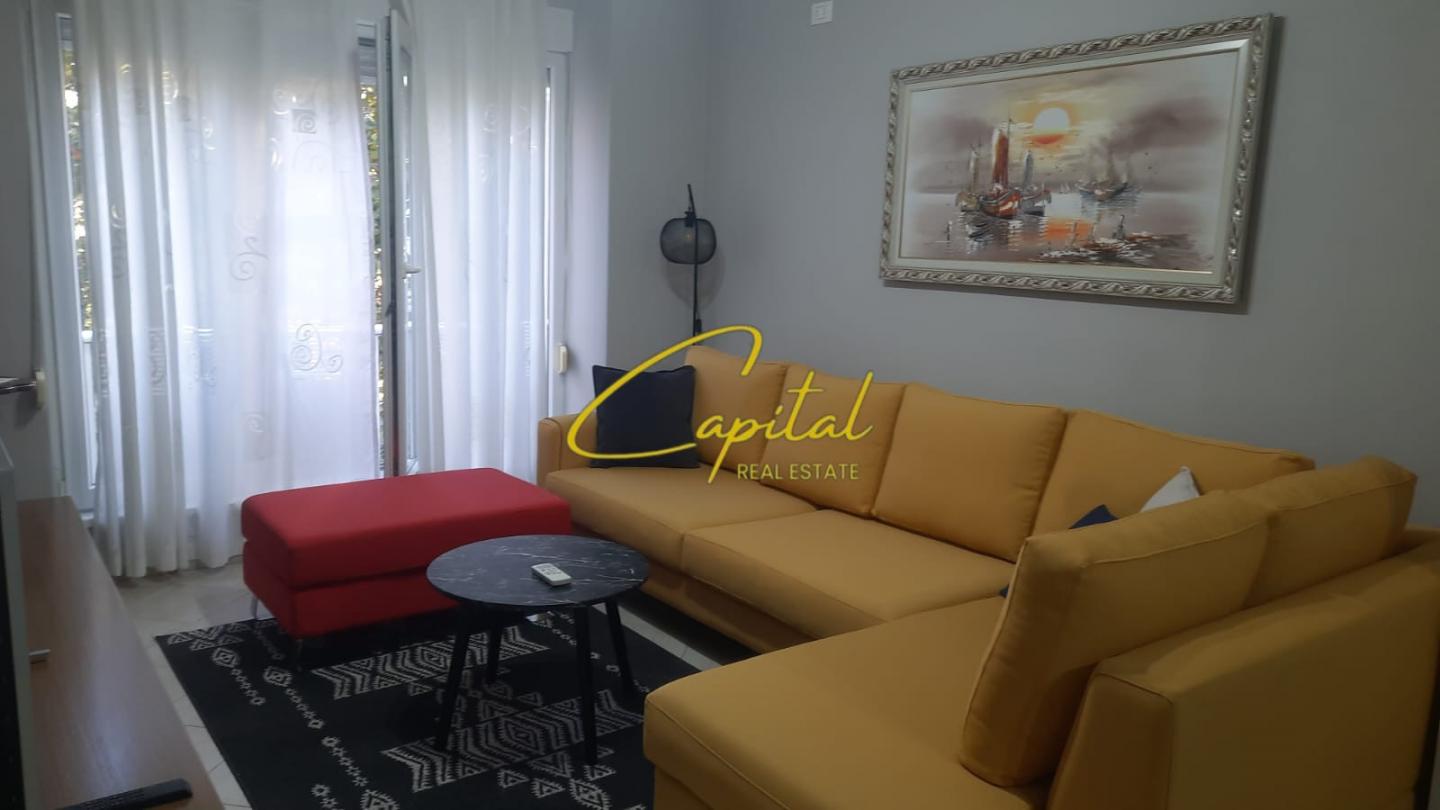 Apartament me qera 2+1 rruga ndre mjeda 750 euro