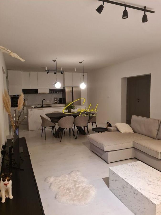 Apartament me qera 2+1 myslym shyri 68.000 leke
