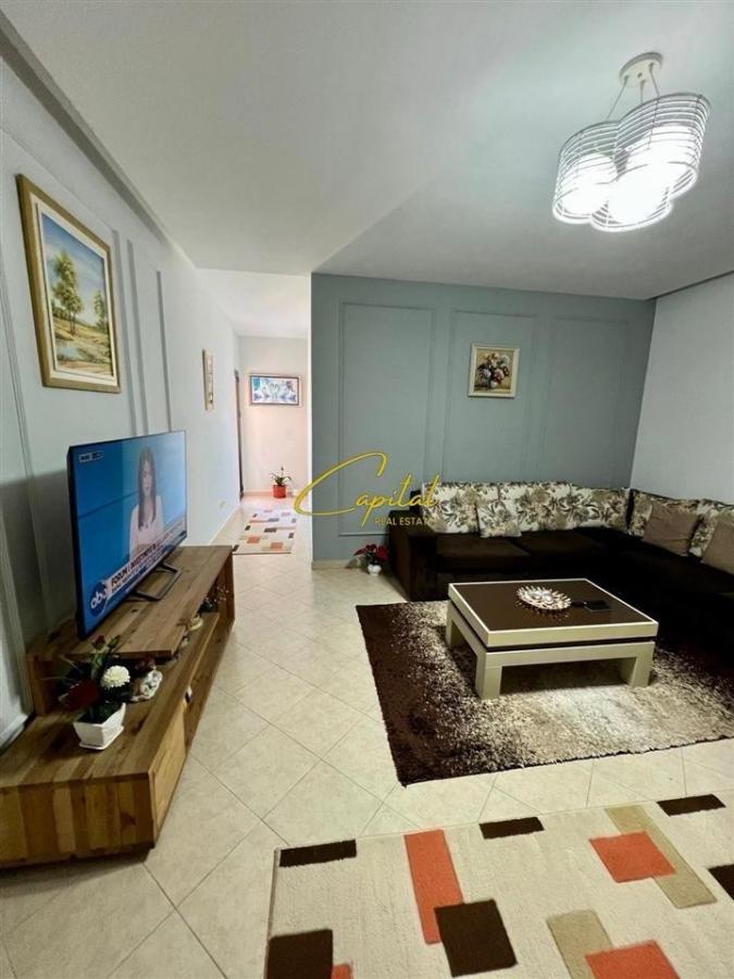 Shitet apartament 2+1 misto mame 142.000 euro