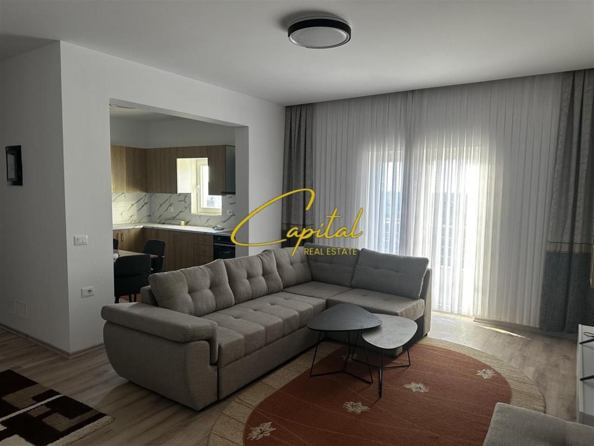 Apartament me qera 3+1 selite 700 euro