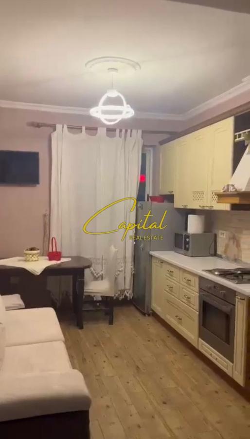 Apartament me qera 2+1 zogu i zi 60.000 leke