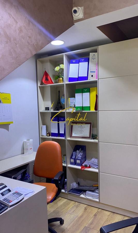Shitet dyqan 23 m2 rruga e kavajes 160.000 euro
