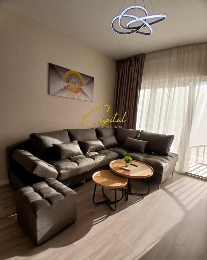 Apartament me qera 2+1 zogu i zi 1000 euro