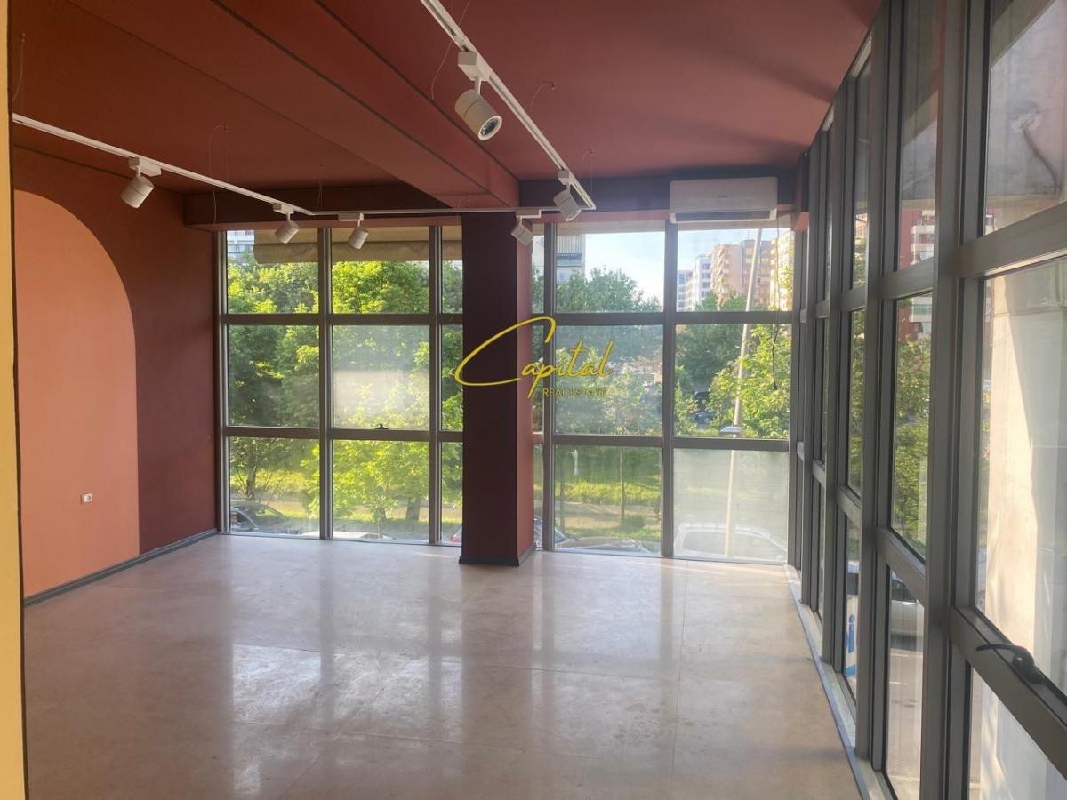 Ambient biznesi me qera 80 m2 ura e nisharaku 85.000 leke