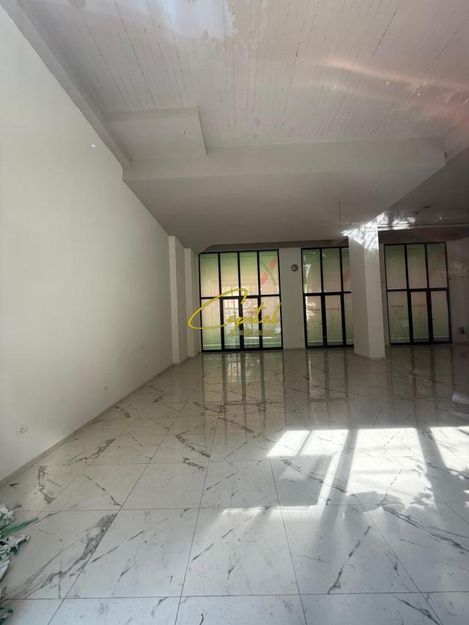 Ambient biznesi me qera 200 m2 rruga irfan tomini 200.000 leke