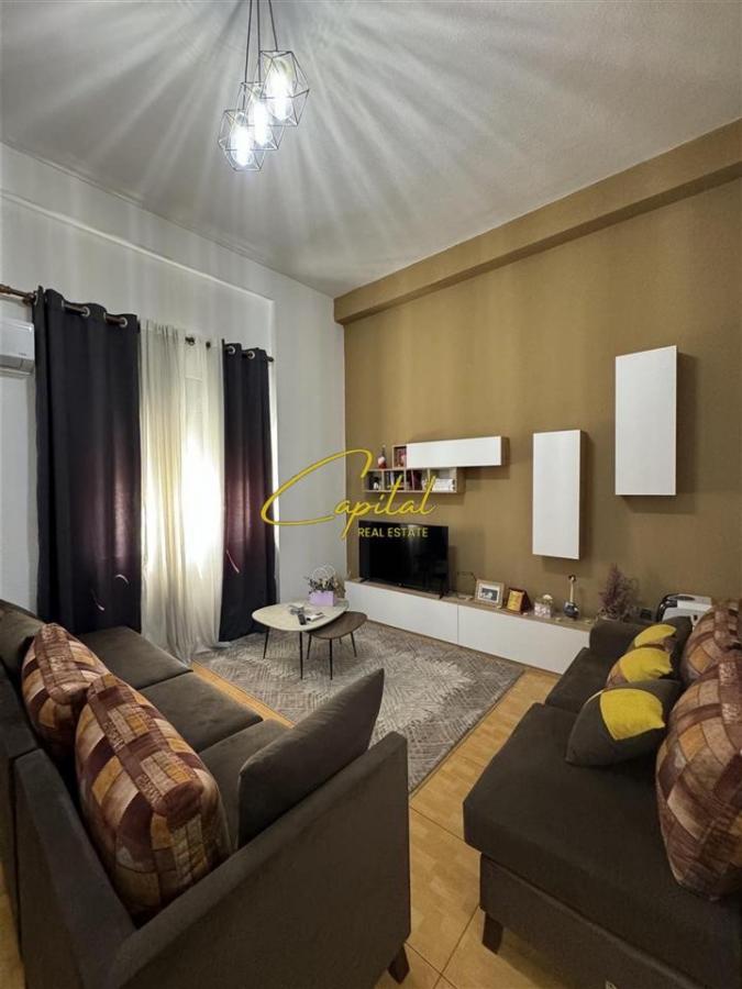 Apartament me qera 1+1 rruga e dibres 550 euro