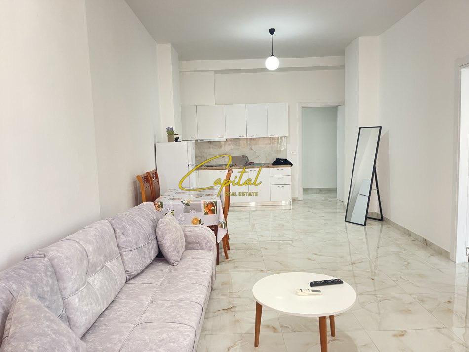 Apartament me qera 2+1 pallati me shigjeta 550 euro