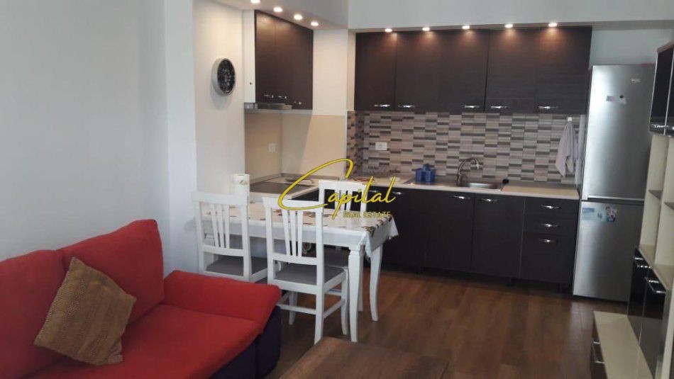 Shitet apartament 1+! Qytet studenti 162.000 euro