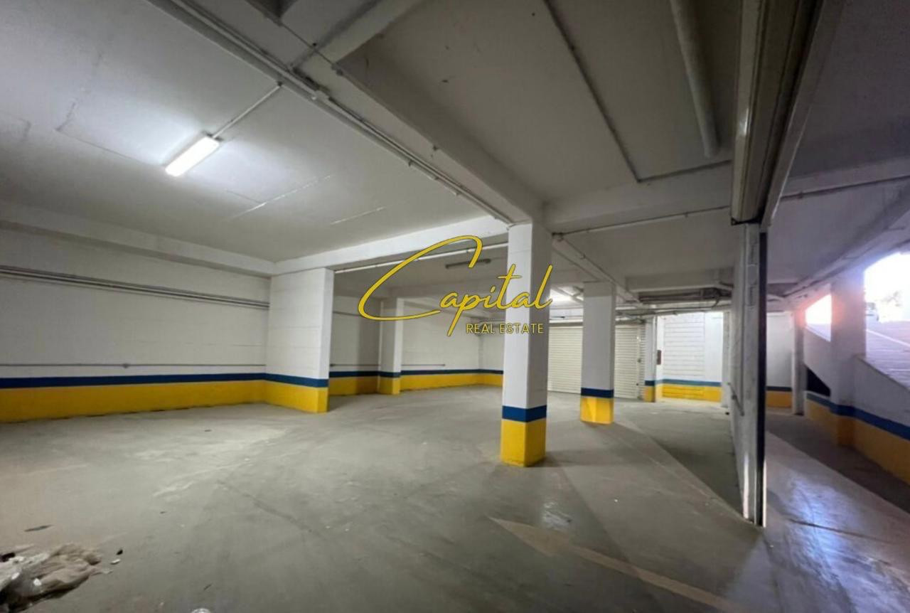 Magazine me qera 200 m2 astir 1.250 euro